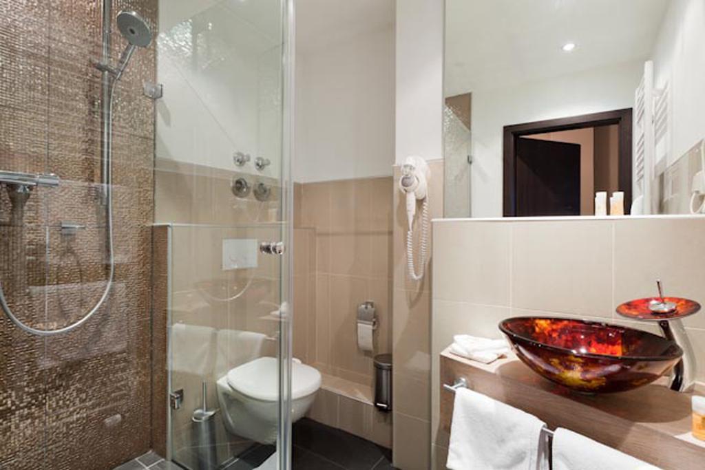 Metropol-rooms 3* Dusseldorf